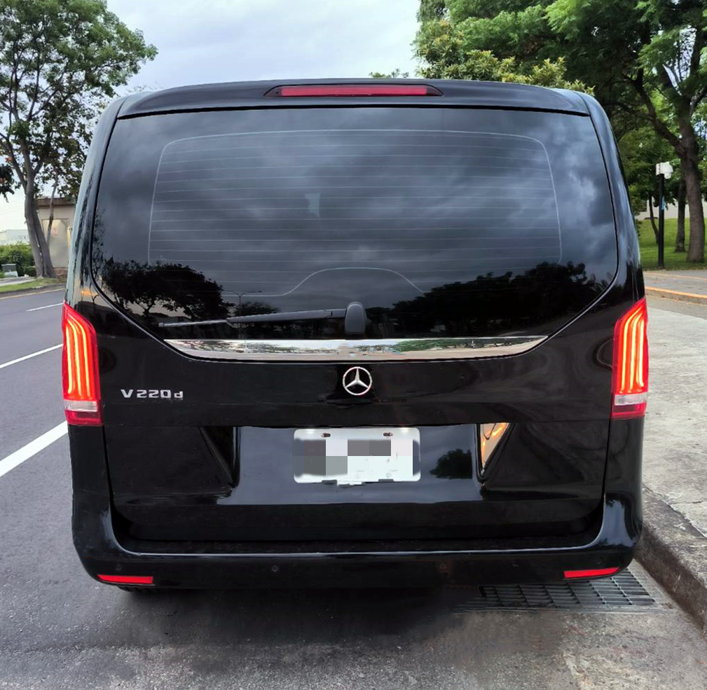 賓士V220D 新款9速自手排7人座 總代理 雙電動門 電尾門 認證車  第9張相片