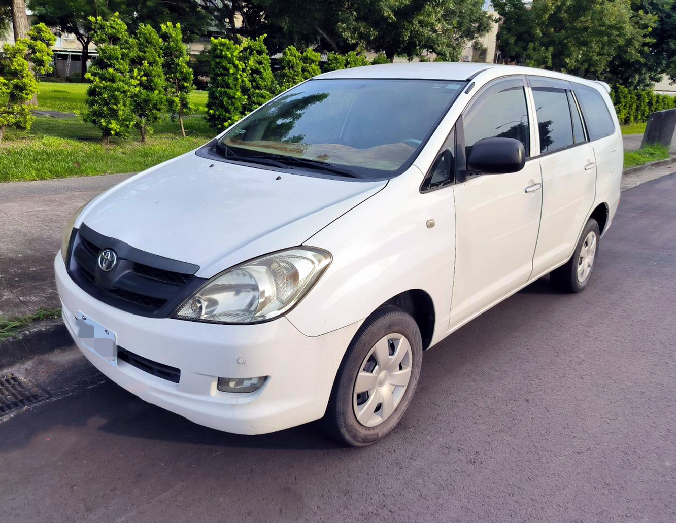 Toyota Innova E版2.0自排 大空間客貨兩用  少跑哩程保證無待修  第1張相片