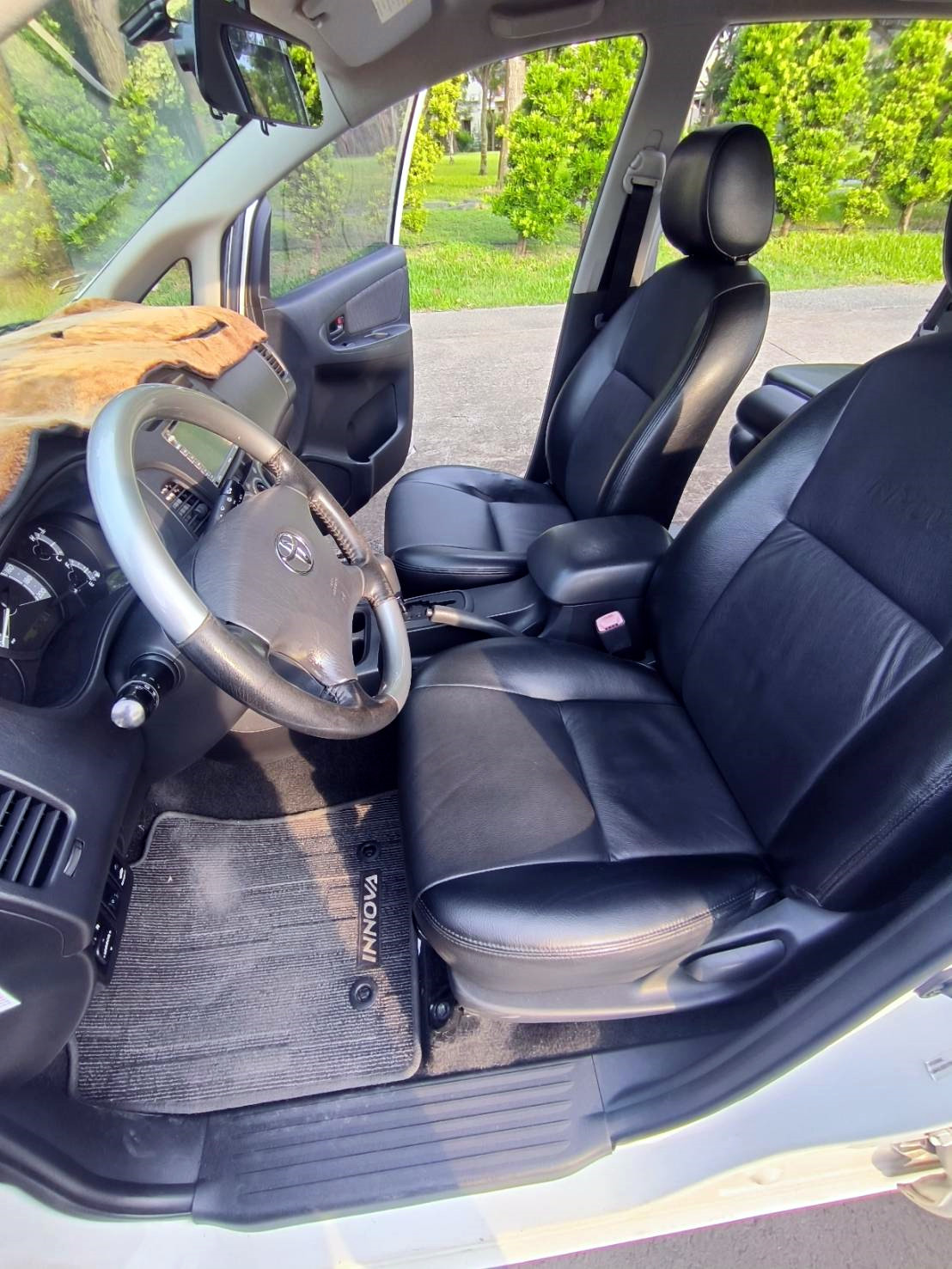 Toyota Innova E版2.0自排 大空間客貨兩用  少跑哩程保證無待修  第5張相片