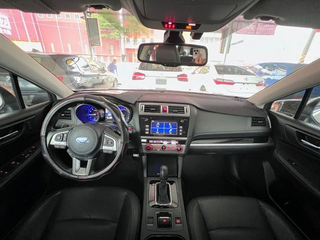 一步到位的超讚房車！原廠保養～僅跑5萬多～4WD 盲點偵測 高雄二手車推薦模範店：三力汽車  第3張相片