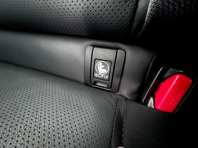 一步到位的超讚房車！原廠保養～僅跑5萬多～4WD 盲點偵測 高雄二手車推薦模範店：三力汽車  第6張相片