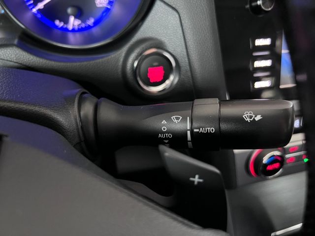 一步到位的超讚房車！原廠保養～僅跑5萬多～4WD 盲點偵測 高雄二手車推薦模範店：三力汽車  第12張相片