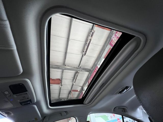 一步到位的超讚房車！原廠保養～僅跑5萬多～4WD 盲點偵測 高雄二手車推薦模範店：三力汽車  第13張相片