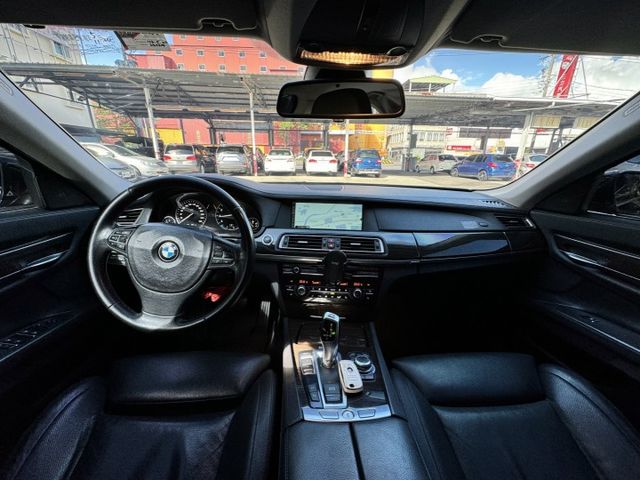 740Li 頂備ACC自動跟車 認證合格 前車主用心照顧 高雄二手車推薦模範店：三力汽車  第7張相片