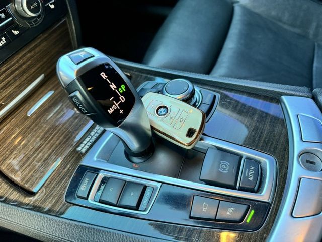 740Li 頂備ACC自動跟車 認證合格 前車主用心照顧 高雄二手車推薦模範店：三力汽車  第9張相片
