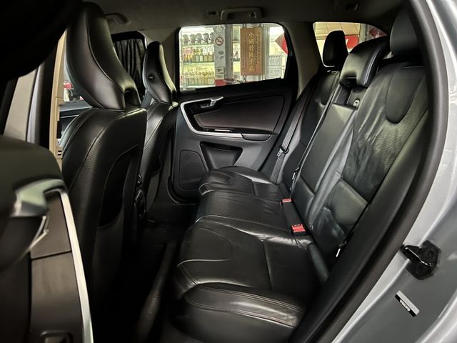 定速 恆溫 記憶電動椅 ISOFIX 僅跑10萬多公里  第5張相片