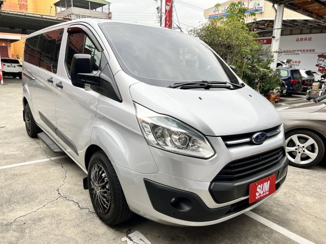 手排九人座＆露營車床模式 360環景 300安培鋰鐵電池+駐車冷氣 正時皮帶更新 保養極優 商務+休閒  第2張相片