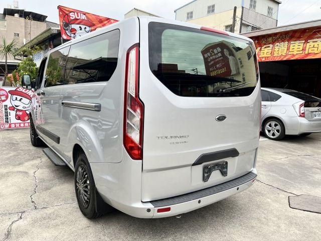 手排九人座＆露營車床模式 360環景 300安培鋰鐵電池+駐車冷氣 正時皮帶更新 保養極優 商務+休閒  第4張相片