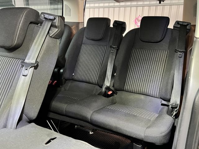 手排九人座＆露營車床模式 360環景 300安培鋰鐵電池+駐車冷氣 正時皮帶更新 保養極優 商務+休閒  第9張相片