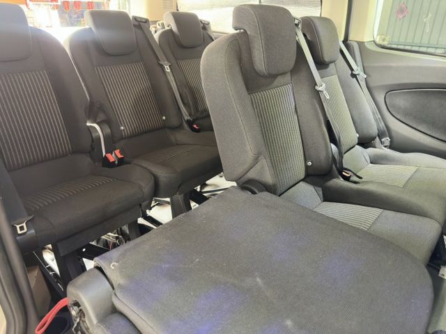 手排九人座＆露營車床模式 360環景 300安培鋰鐵電池+駐車冷氣 正時皮帶更新 保養極優 商務+休閒  第17張相片