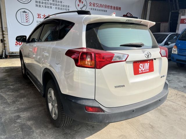 頂級原鈑 i-Key 定速 恆溫 電動座椅 影音 車況優 內裝美 實用休旅車  第4張相片