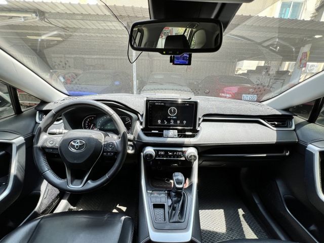 一手車 i-Key 電動尾門 盲點偵測 ACC 車道維持 電動記憶座椅 環景 原漆原鈑件  第3張相片