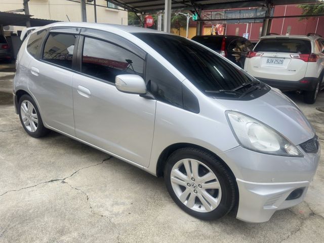 VTi-S版 小車大空間 帥氣空力套件 低里程 車況優  第13張相片