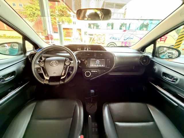 超省油！一次到位的安全小車 七顆氣囊 車身穩定系統 安全經濟 車況優良 岡山橋頭楠梓二手汽車推薦  第8張相片