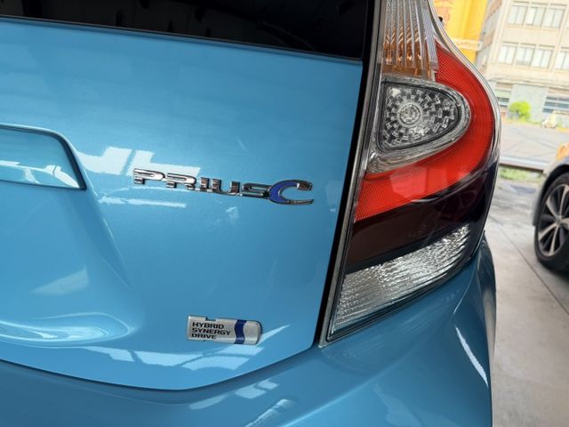 超省油！一次到位的安全小車 七顆氣囊 車身穩定系統 安全經濟 車況優良 岡山橋頭楠梓二手汽車推薦  第16張相片