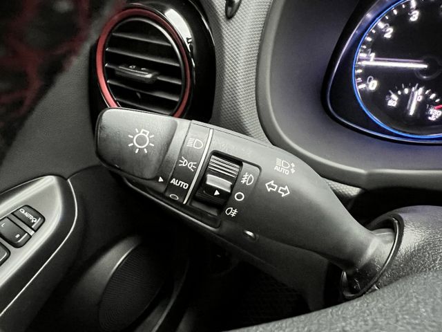 旗鑑99.8萬 雙色 4WD 自動剎停 盲點 車道置中 女用一手車  第16張相片