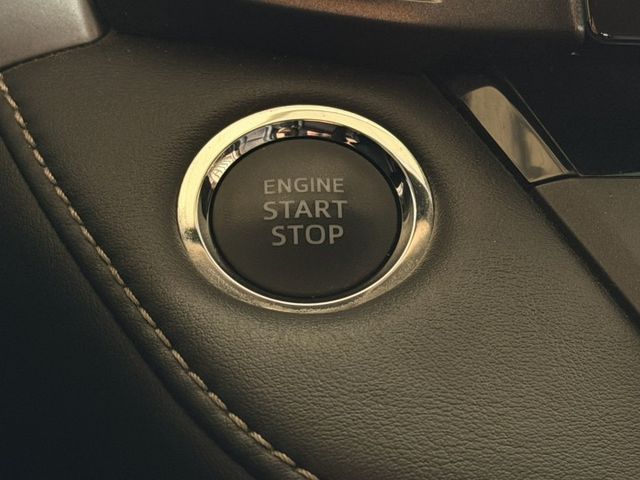 環景 9氣囊 循跡防滑 大空間家庭休旅車  第11張相片