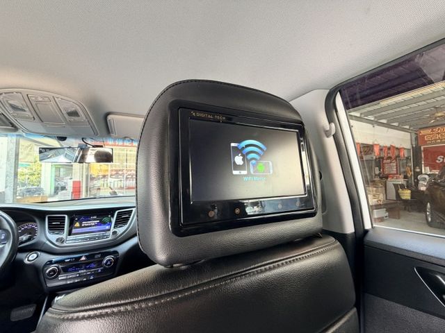 i-Key 後頭枕影音 電動座椅 配備豪華 實用性休旅車  第11張相片