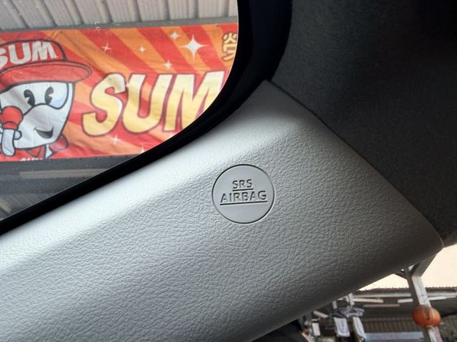 i-Key ISOFIX 倒車顯影 感應頭燈 大空間休旅車 家庭旅遊＆商用賺錢兩相宜  第13張相片