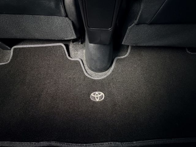 僅跑6萬8千多公里 女用車 內裝漂亮  第13張相片