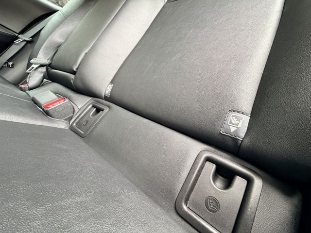 原鈑件 里程跑多 反應價格回饋 6氣囊 ESP ACC自動跟車 車道維持 倒車後視鏡自動調整  第7張相片