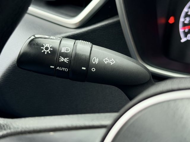 原鈑件 里程跑多 反應價格回饋 6氣囊 ESP ACC自動跟車 車道維持 倒車後視鏡自動調整  第11張相片