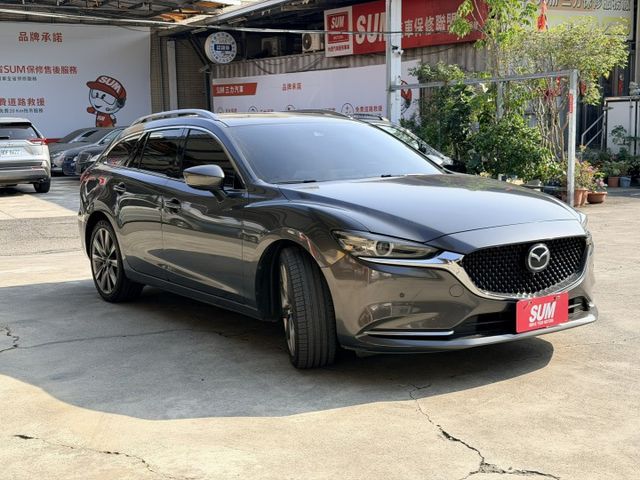 小改款全速域 一手漂亮車 無菸內裝/原廠保養 雙電動椅 i-Key 電子手煞 原廠環景  第2張相片