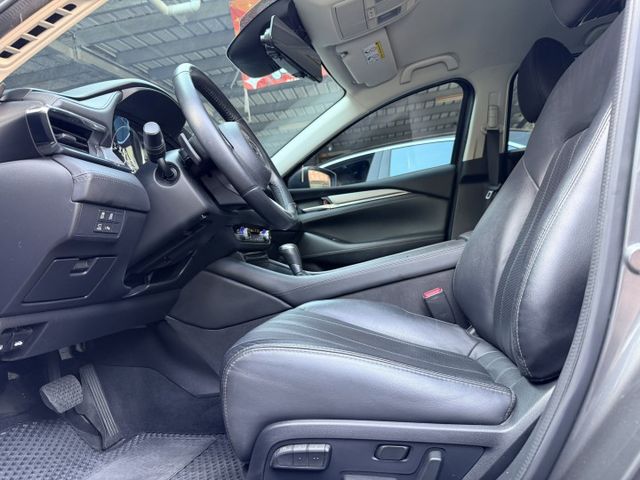 小改款全速域 一手漂亮車 無菸內裝/原廠保養 雙電動椅 i-Key 電子手煞 原廠環景  第6張相片