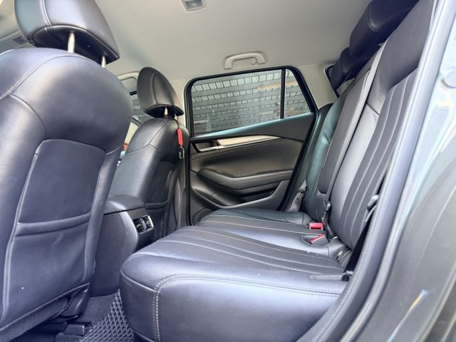 小改款全速域 一手漂亮車 無菸內裝/原廠保養 雙電動椅 i-Key 電子手煞 原廠環景  第7張相片