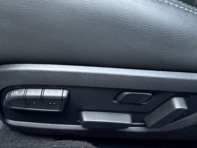 小改款全速域 一手漂亮車 無菸內裝/原廠保養 雙電動椅 i-Key 電子手煞 原廠環景  第9張相片