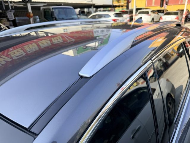 小改款全速域 一手漂亮車 無菸內裝/原廠保養 雙電動椅 i-Key 電子手煞 原廠環景  第18張相片