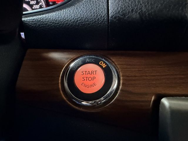 i-Key、定速、電動座椅、感應頭燈 低里程美車 高雄中古車推薦  第8張相片