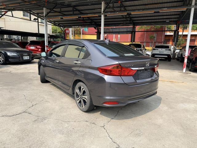 6安 ESP 無菸家用車 車況優  第4張相片