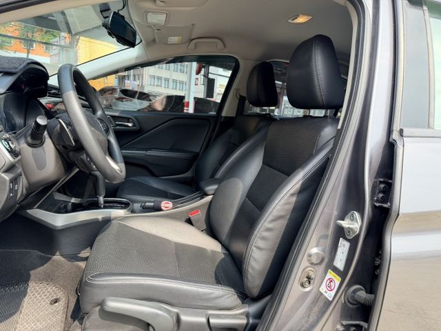 6安 ESP 無菸家用車 車況優  第5張相片