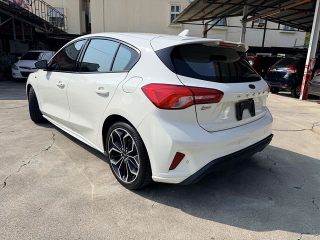 Ford Focus 5D ST-Line Lommel  第5張相片