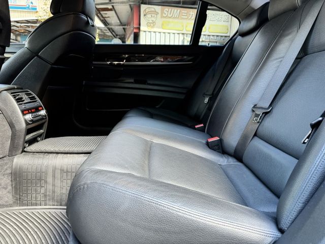 740Li 頂備ACC自動跟車 認證合格 前車主用心照顧 高雄二手車推薦模範店：三力汽車  第6張相片