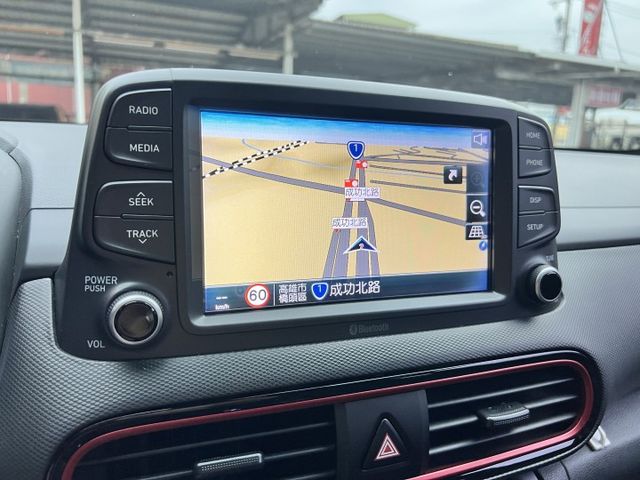 旗鑑99.8萬 雙色 4WD 自動剎停 盲點 車道置中 女用一手車  第14張相片