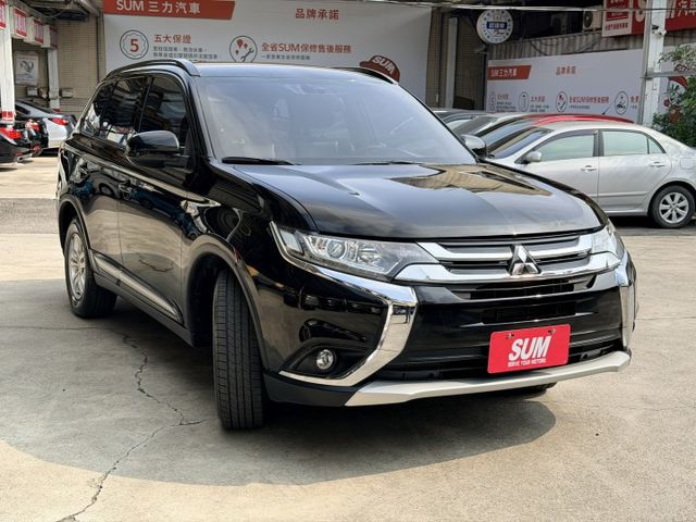 4ＷD 七氣囊 巡跡 無菸車 原鈑件認證 里程合約保證 可全貸 高雄二手車推薦  第2張相片