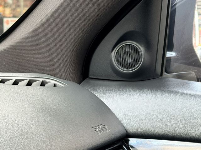 4ＷD 七氣囊 巡跡 無菸車 原鈑件認證 里程合約保證 可全貸 高雄二手車推薦  第12張相片