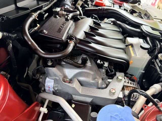 里程合約保證～僅跑6萬多公里 內外皆美 省油小車 魔術大空間  第13張相片