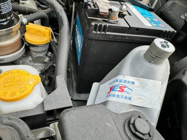 一步到位的超讚房車！原廠保養～僅跑5萬多～4WD 盲點偵測 高雄二手車推薦模範店：三力汽車  第16張相片
