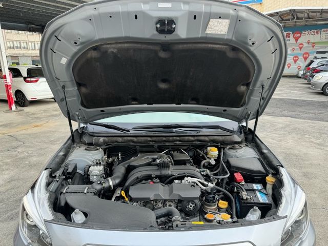 一步到位的超讚房車！原廠保養～僅跑5萬多～4WD 盲點偵測 高雄二手車推薦模範店：三力汽車  第17張相片