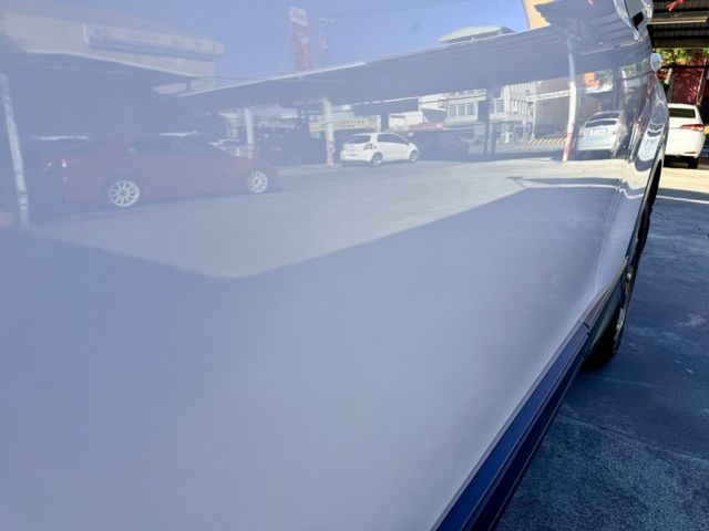 里程合約保證～僅跑3萬初！原漆原鈑件，自動跟車+車道維持、iKey摸門，該有的都有～預約賞車另有優惠  第20張相片