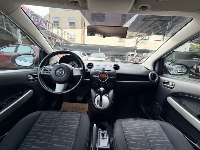 原鈑件 低里程 i-Key、ISOFIX 漂亮家用車  第5張相片