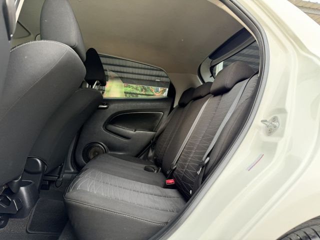 原鈑件 低里程 i-Key、ISOFIX 漂亮家用車  第7張相片