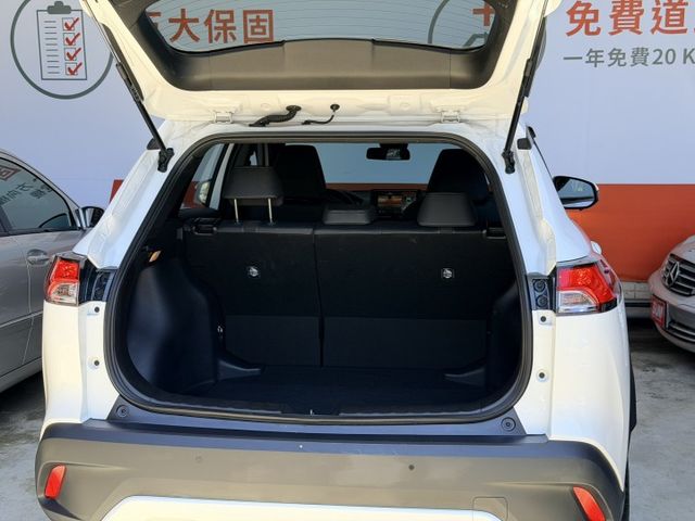 LED頭燈、盲點偵測、環景、RCTA，配備齊全，長租車抵稅釋出，前手使用單純 可全貸 非旗艦 無電尾 準尊爵/“豪華選”  第20張相片