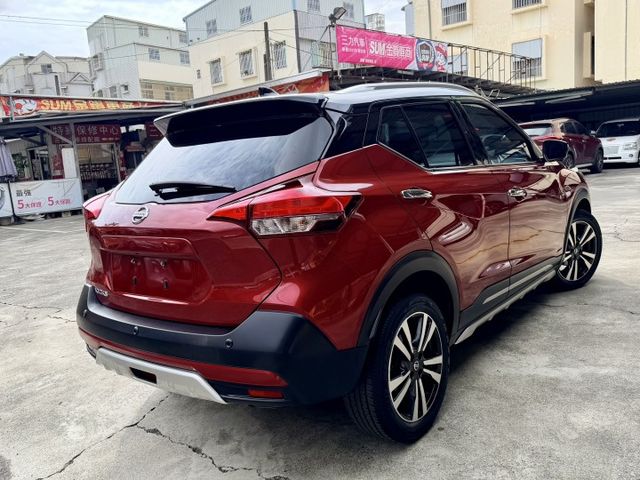 新進車輛/認證原鈑件/里程合約保證～ kicks 紅黑雙色智行旗艦版 低里程3.9萬公里 無菸家用車  第3張相片