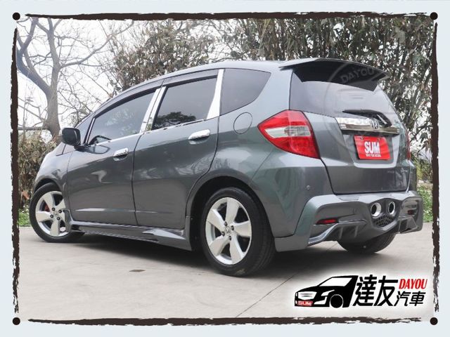 免頭款 全額貸 VTI-S版 里程少僅9萬 全車原鈑件 4安 定速 方向盤快控 藍芽 導航 倒車顯影 年輕人代步首選  第3張相片