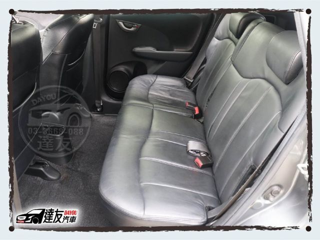免頭款 全額貸 VTI-S版 里程少僅9萬 全車原鈑件 4安 定速 方向盤快控 藍芽 導航 倒車顯影 年輕人代步首選  第9張相片