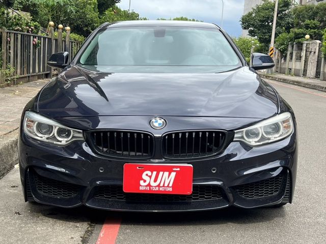 全車M化M盤 全段排氣管 非常矚目 免鑰匙啟閉 僅跑12萬 跟別間不一樣的就是價差～  第2張相片